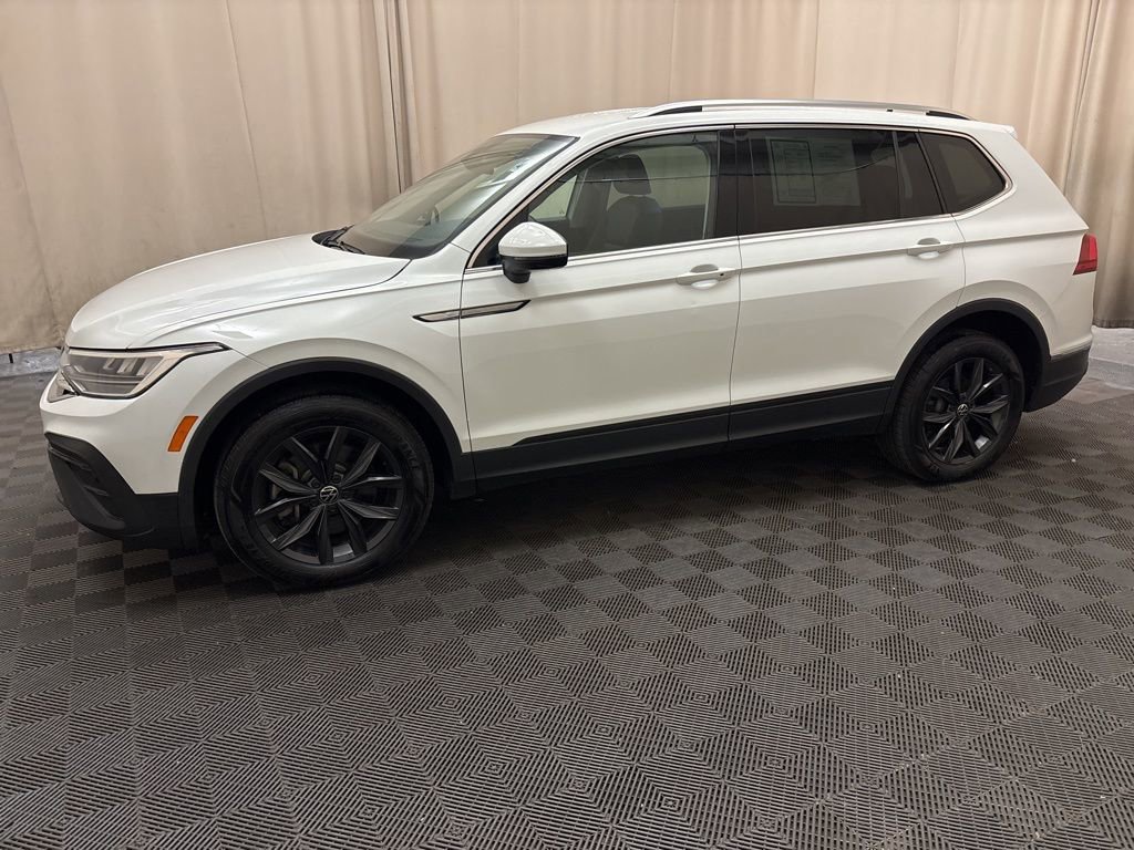 Used 2024 Volkswagen Tiguan SE image 8