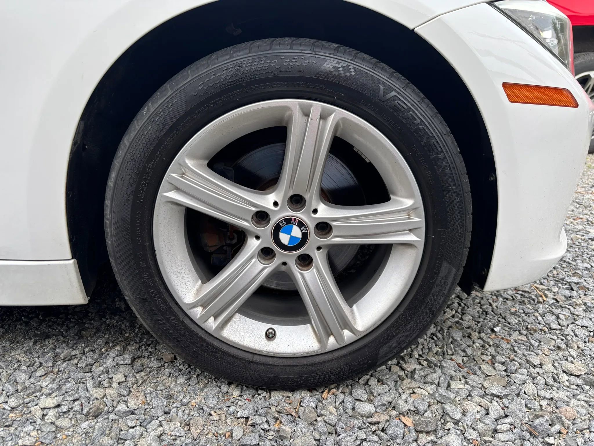 Used 2015 BMW 328i xDrive Sedan AWD/4WD image 9