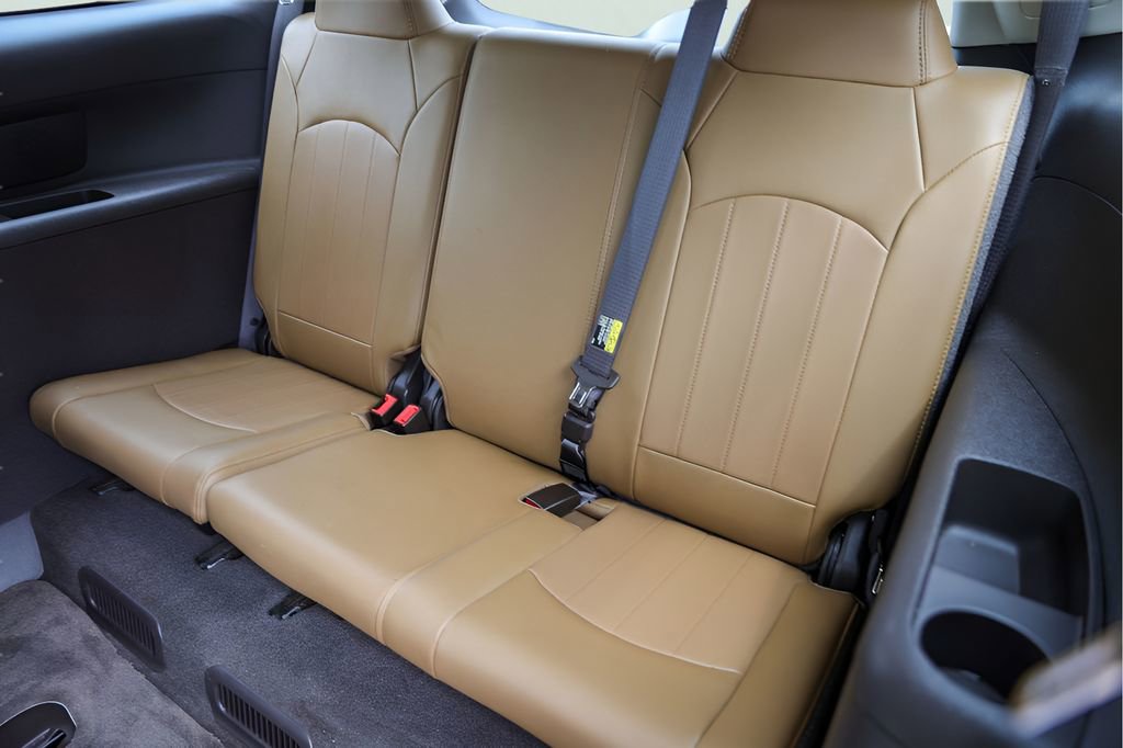 Used 2016 Buick Enclave Leather w/ Enclave Tuscan Edition FWD image 26