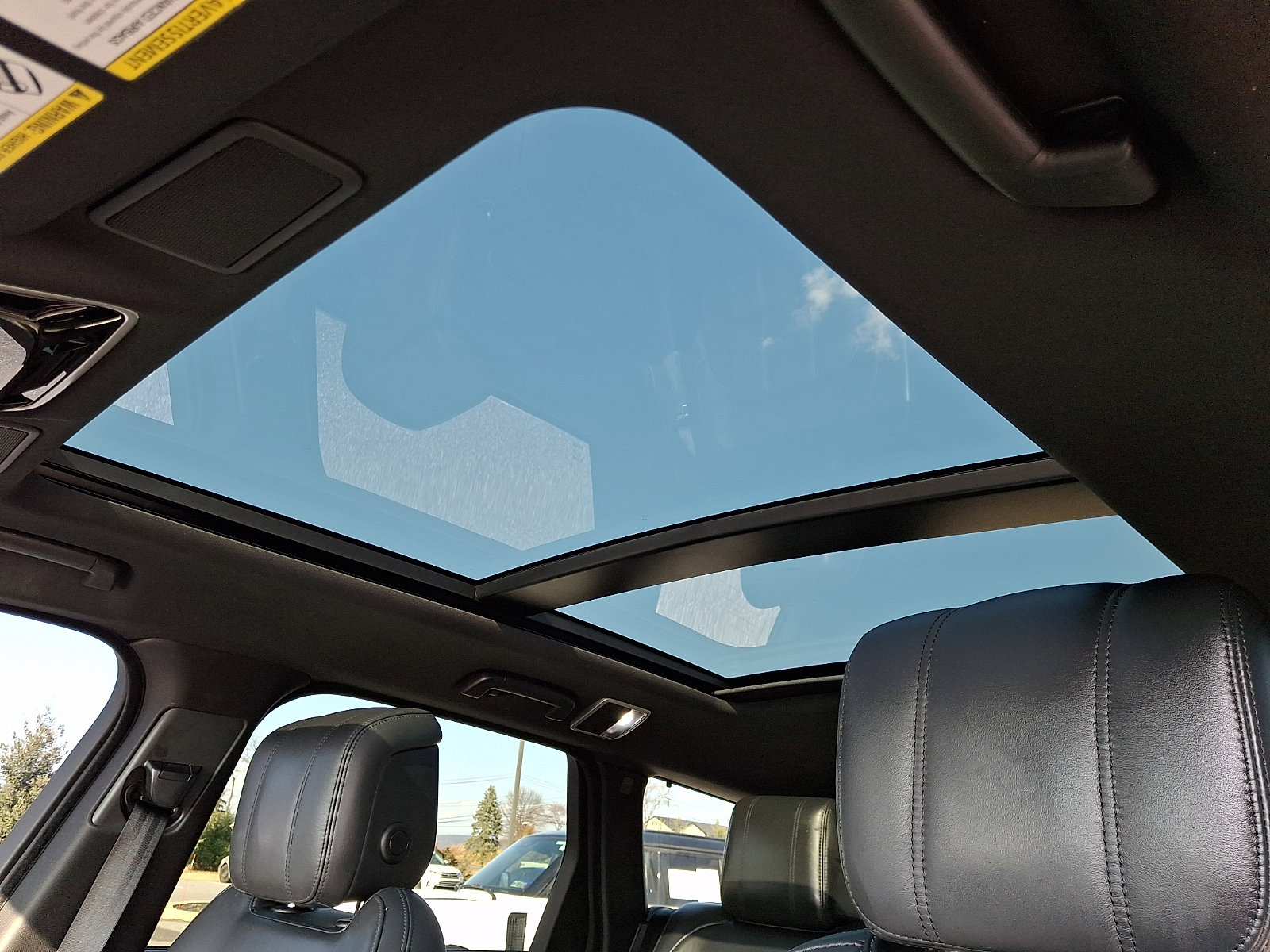 Used 2022 Land Rover Range Rover Sport HST image 14