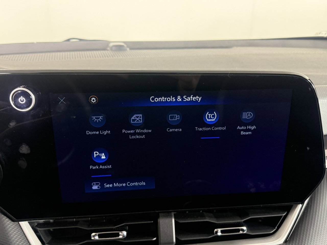 Used 2026 Chevrolet Equinox LT w/ Convenience Package II image 21