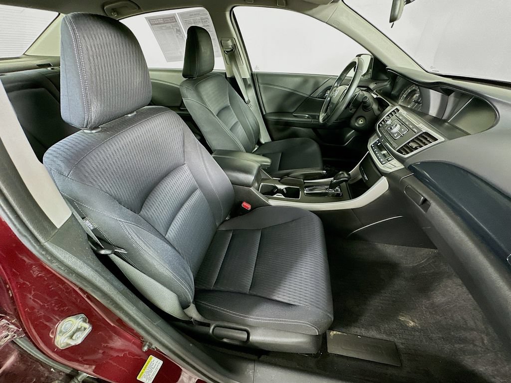 Used 2015 Honda Accord Sport image 31