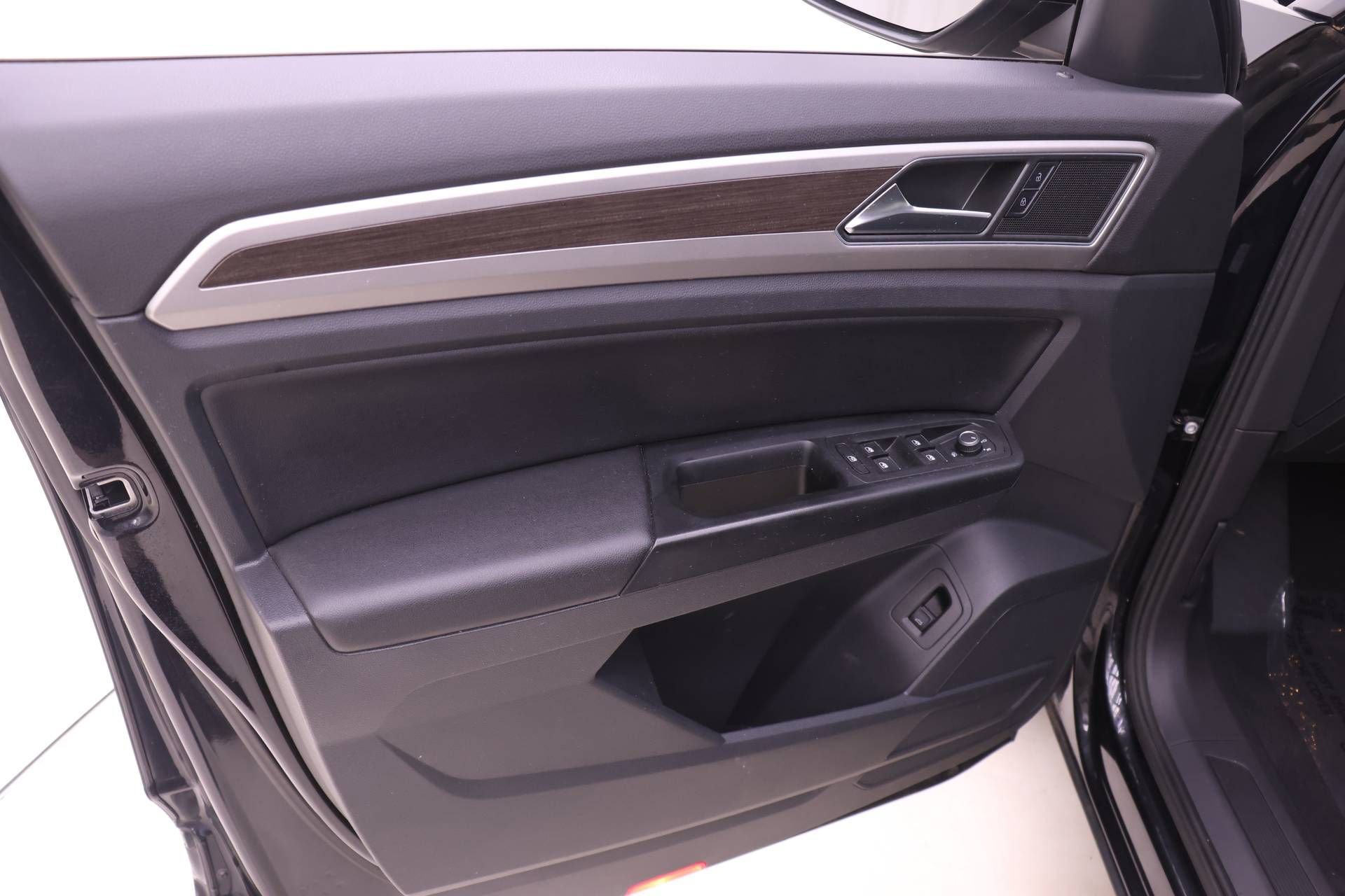 Used 2019 Volkswagen Atlas SE AWD/4WD image 12