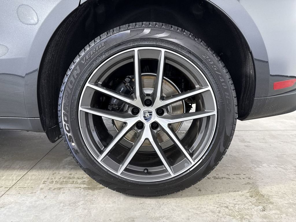 New 2026 Porsche Macan AWD/4WD image 14