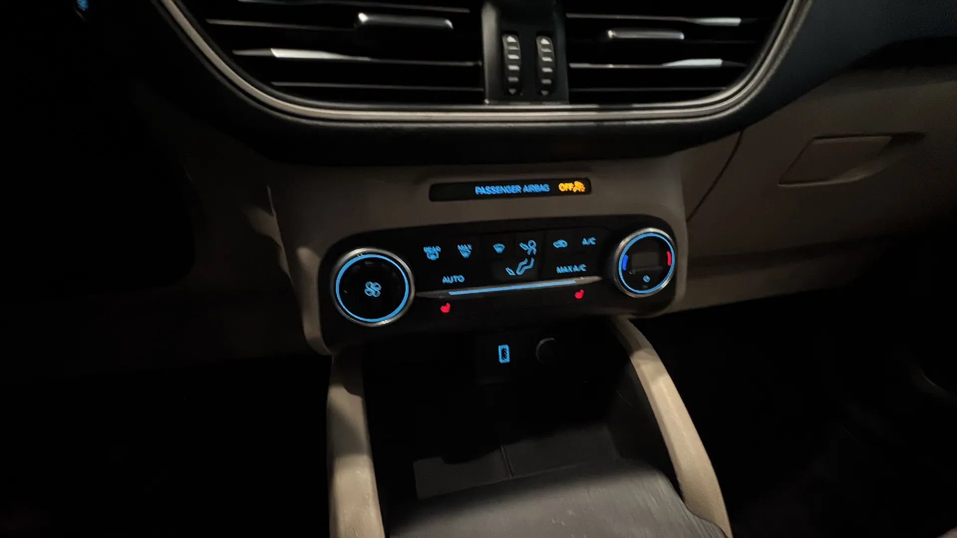 Used 2020 Ford Escape SE FWD image 45