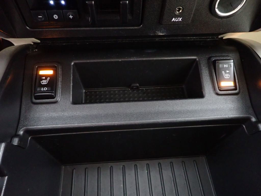 Used 2016 Nissan Titan SL image 38