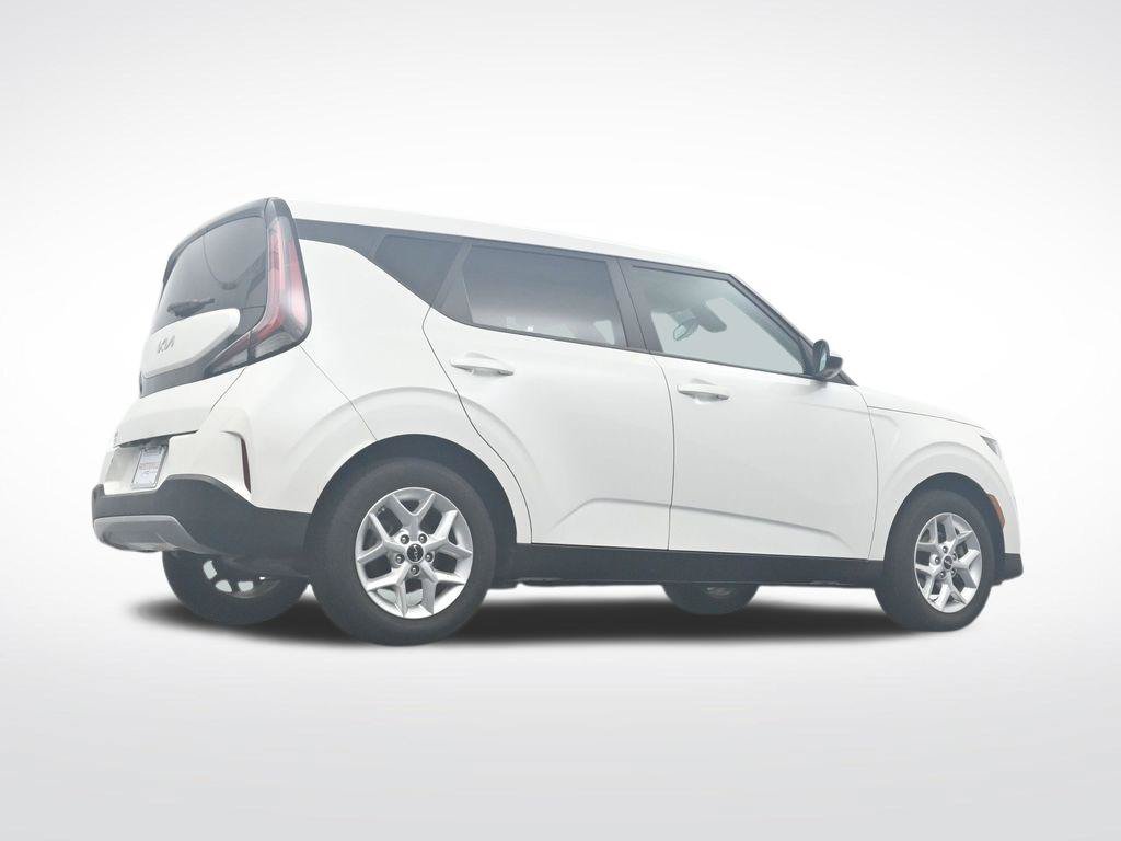 Used 2023 Kia Soul LX w/ Option Group 015 FWD image 34