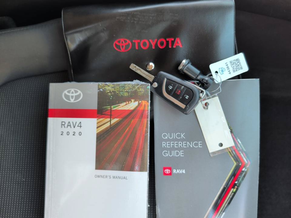 Used 2020 Toyota RAV4 LE FWD image 38