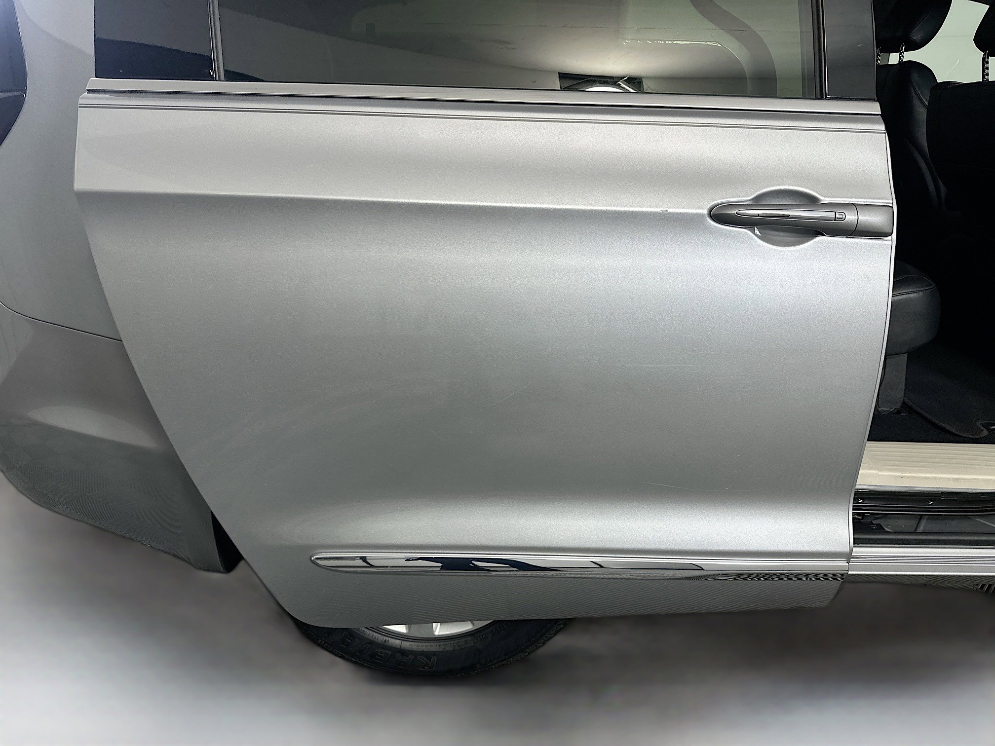 Used 2019 Chrysler Pacifica Touring-L FWD image 32