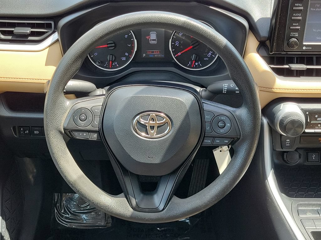 Used 2022 Toyota RAV4 LE FWD image 21