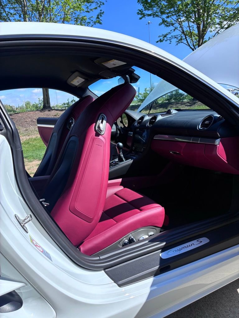 Used 2024 Porsche 718 Cayman S RWD image 41