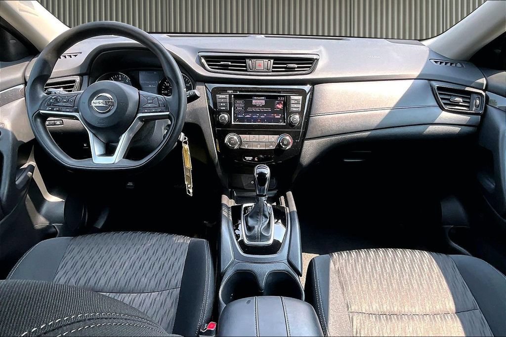 Used 2018 Nissan Rogue S AWD/4WD image 16