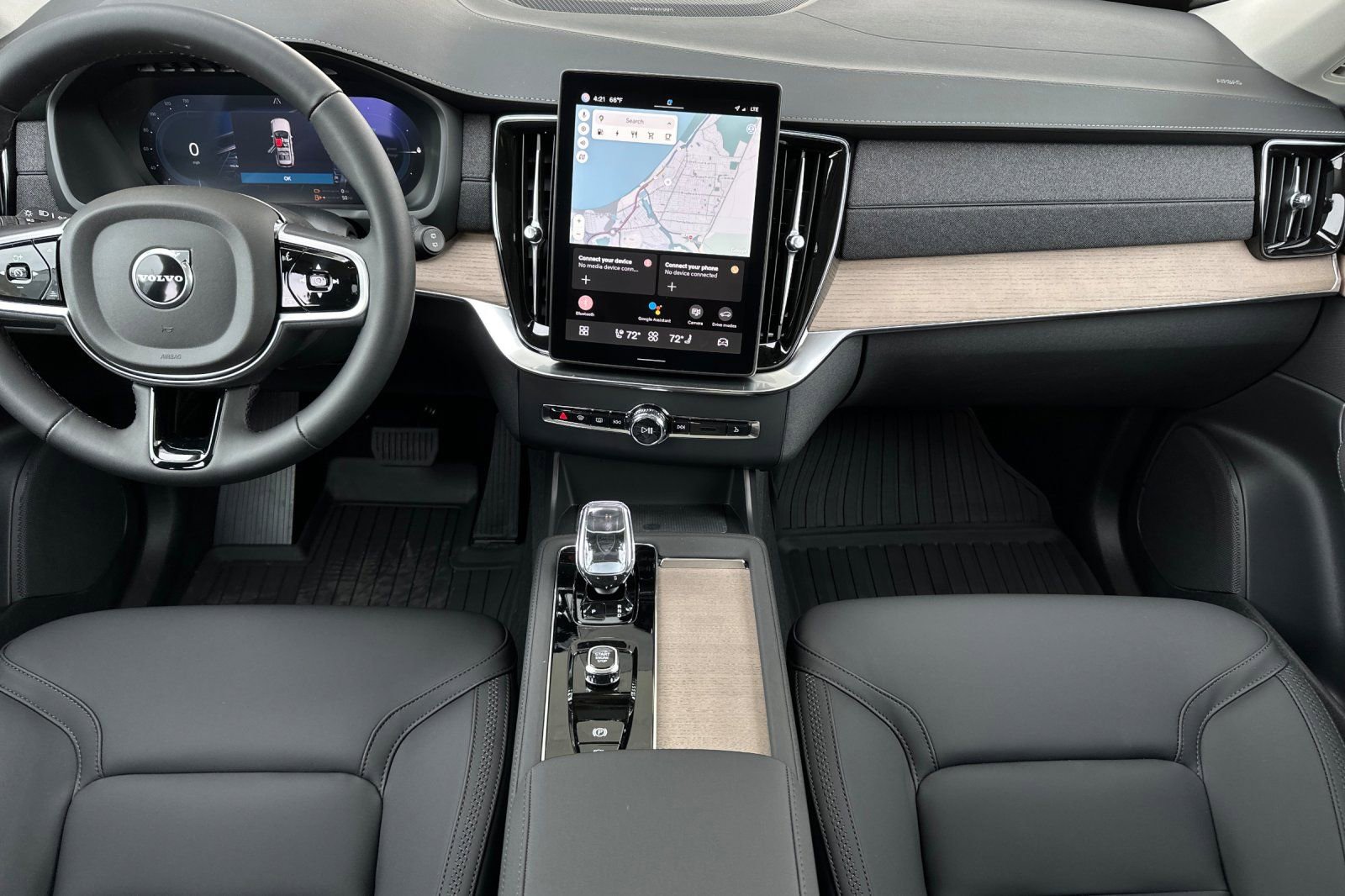 New 2025 Volvo XC90 T8 Plus w/ Protection Package Premier AWD/4WD image 13