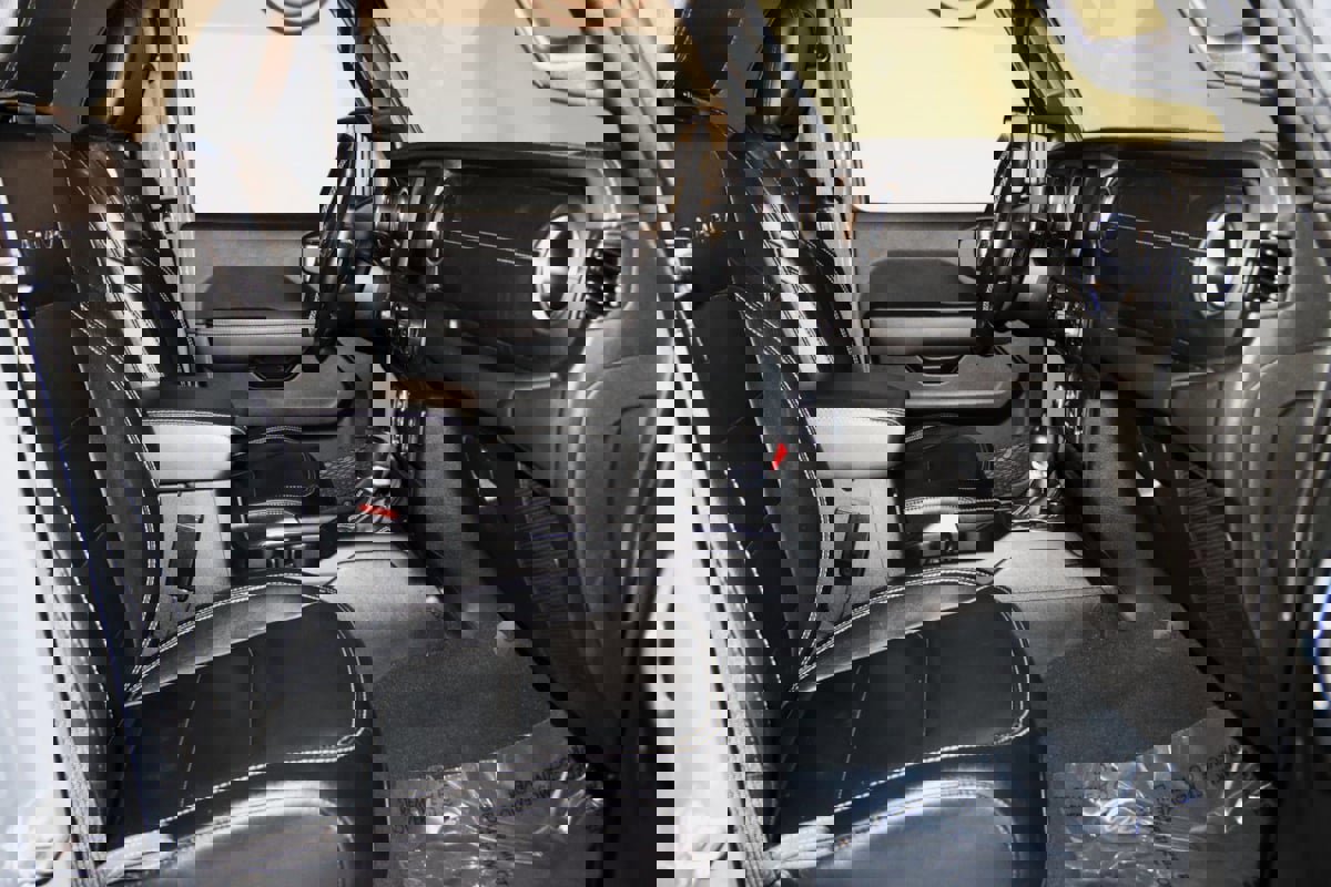 Used 2022 Jeep Wrangler Unlimited Sahara w/ Cold Weather Group image 70