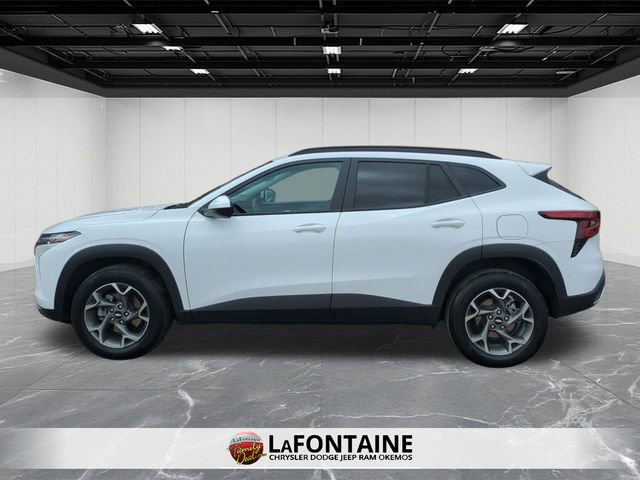 Used 2025 Chevrolet Trax LT FWD image 5