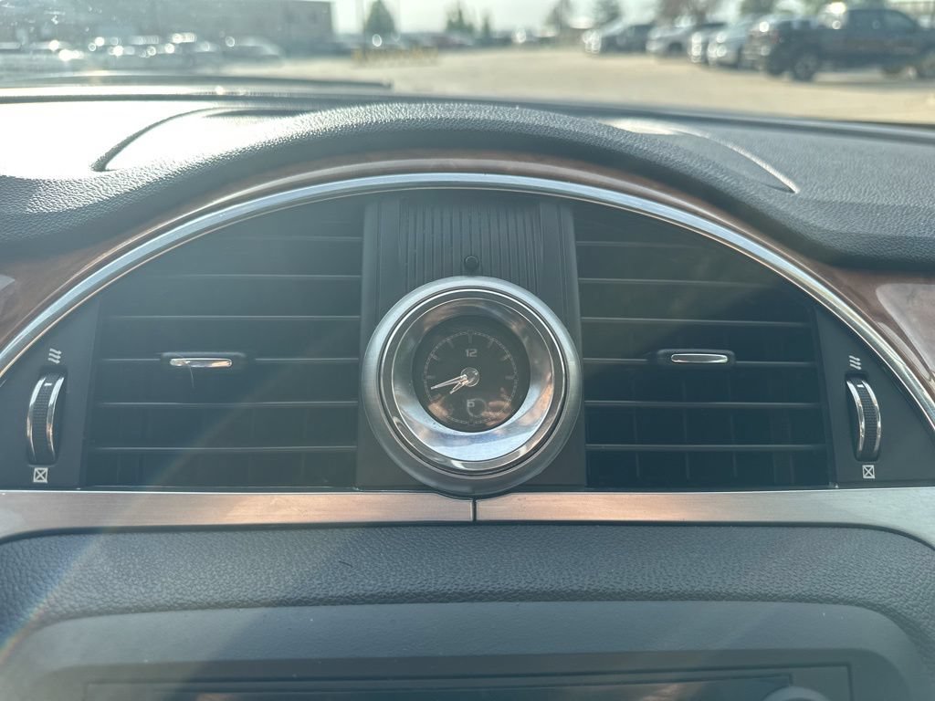 Used 2012 Buick Enclave Leather AWD/4WD image 4