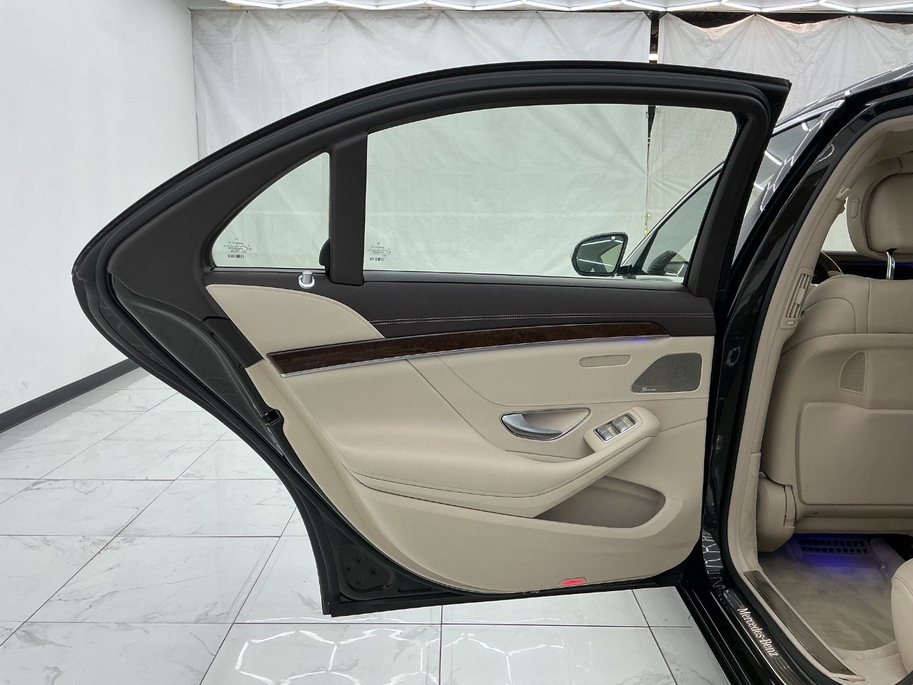 Used 2015 Mercedes-Benz S 550 4MATIC Sedan image 24