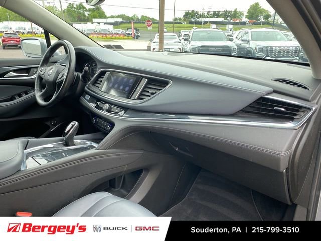Used 2020 Buick Enclave Essence w/ Sound and Sites Package FWD image 33