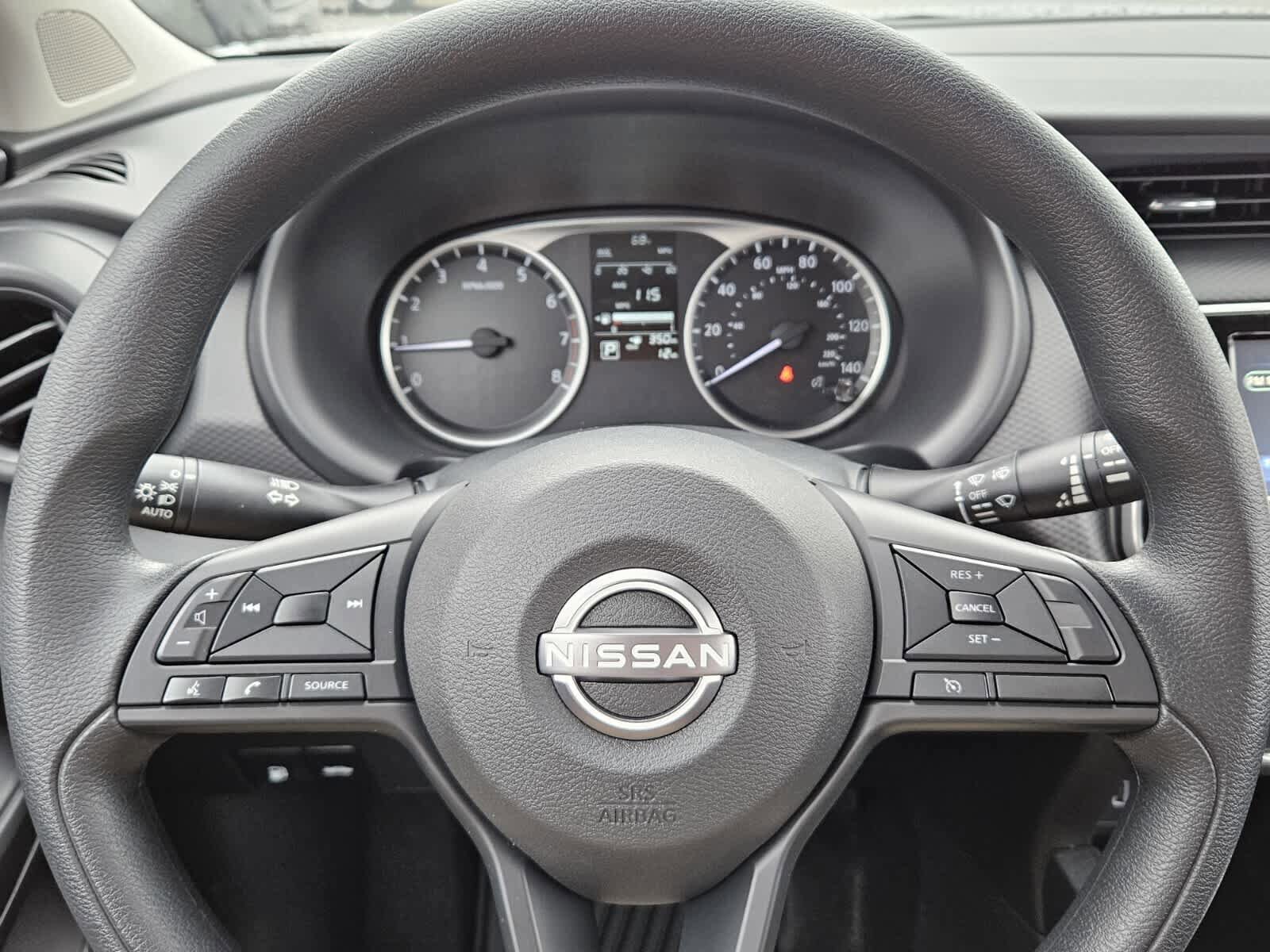 New 2025 Nissan Kicks Play S image 11