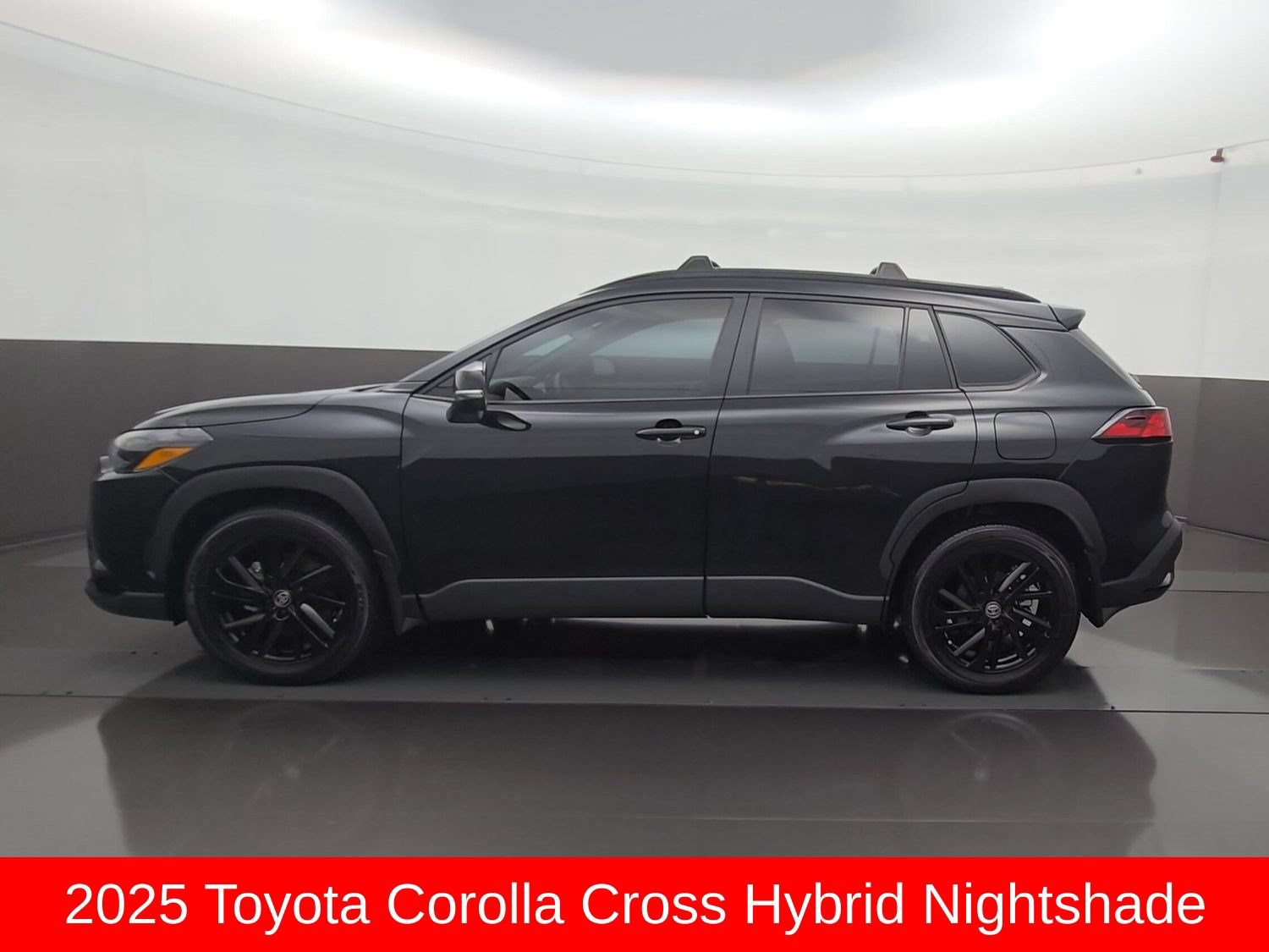 Used 2025 Toyota Corolla Cross AWD Hybrid image 4
