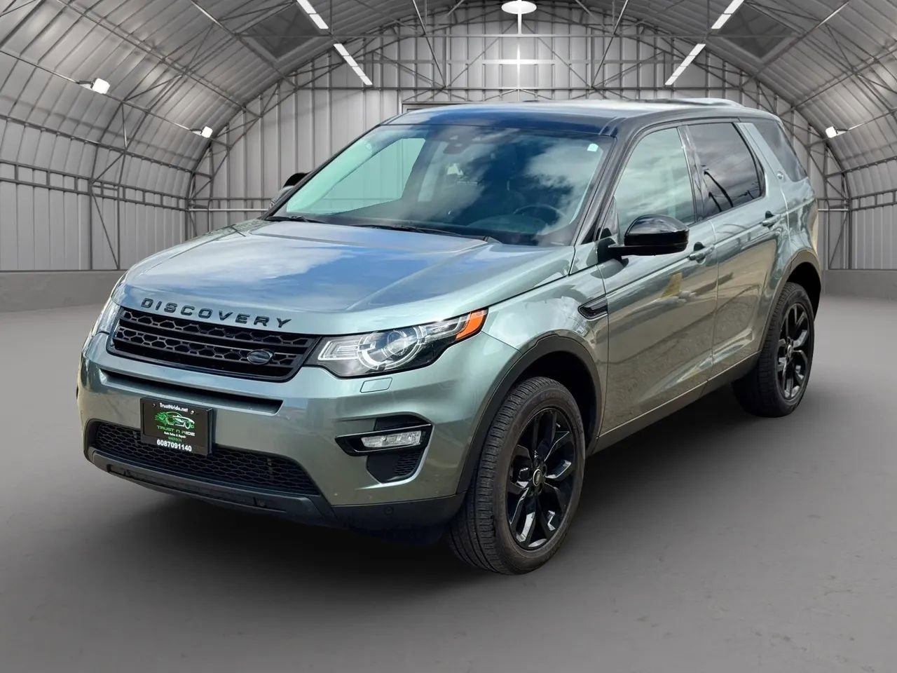 Used 2016 Land Rover Discovery Sport HSE Luxury image 3