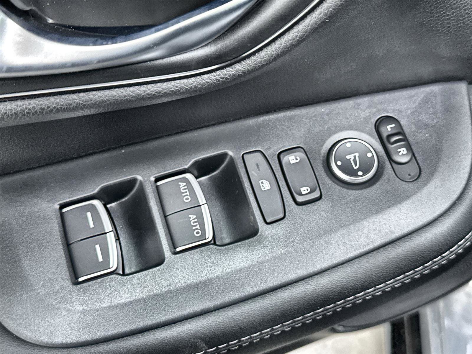 New 2027 Honda HR-V EX-L image 12