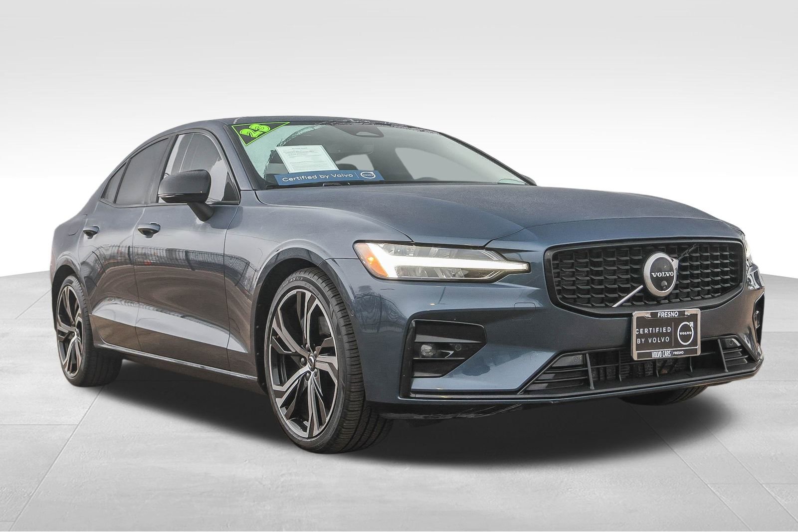Used 2023 Volvo S60 B5 Plus w/ Protection Package Premier image 3