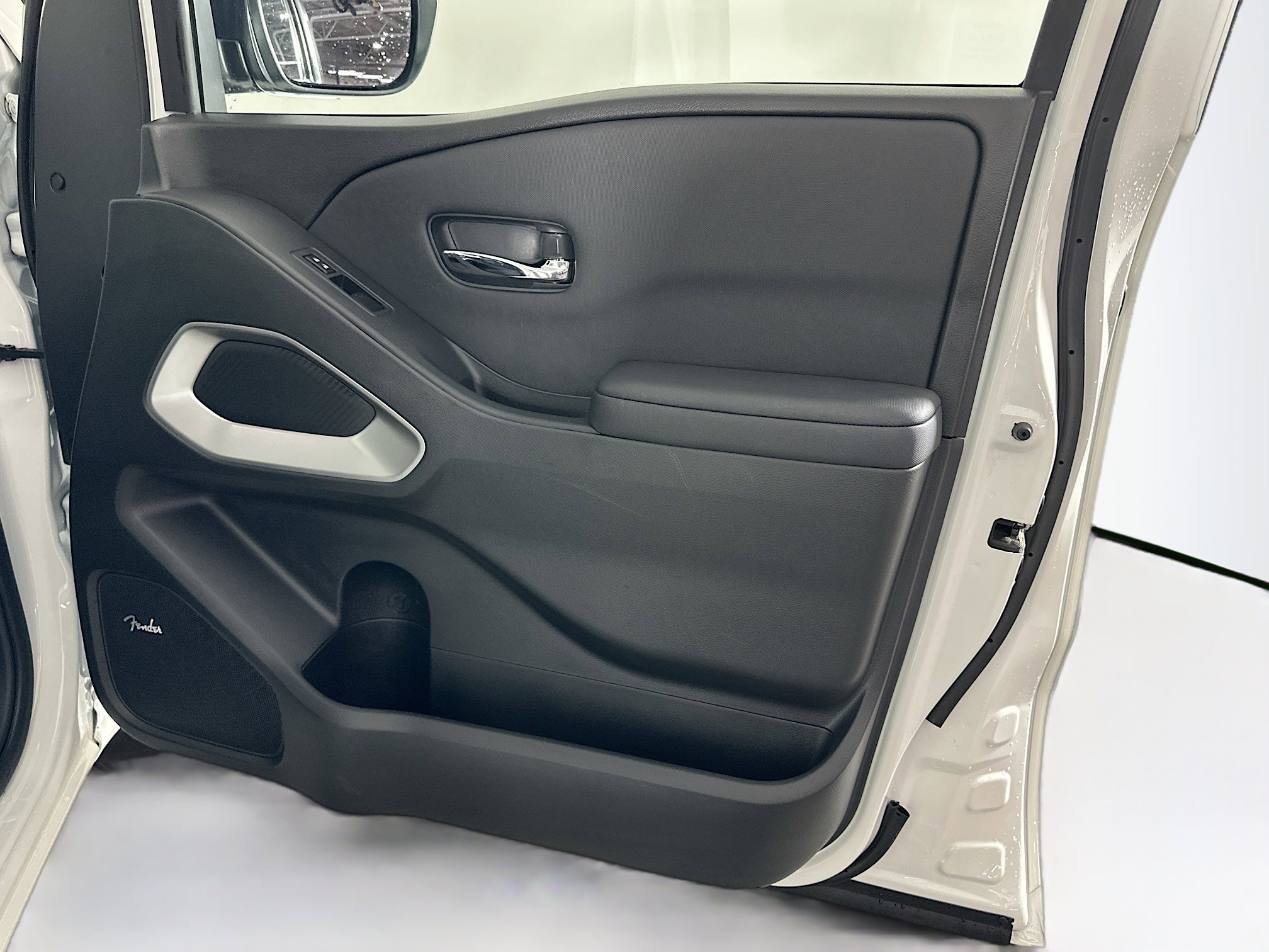 Used 2024 Nissan Frontier SL image 29