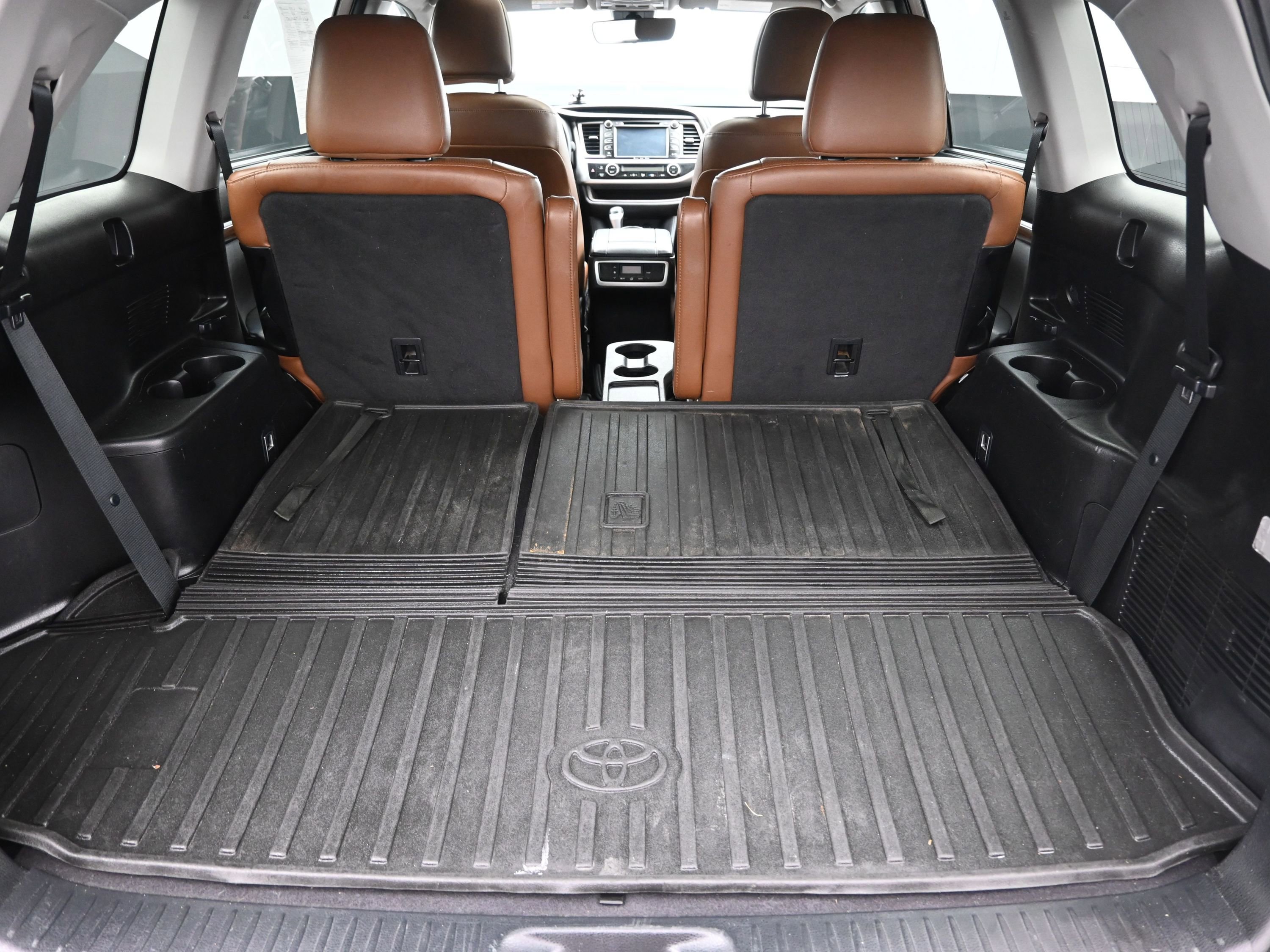 Used 2018 Toyota Highlander Limited w/ Protection Package #3 image 27