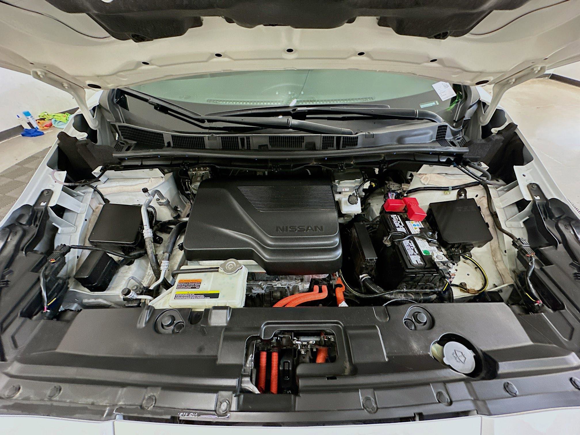 Used 2025 Nissan Leaf S image 33