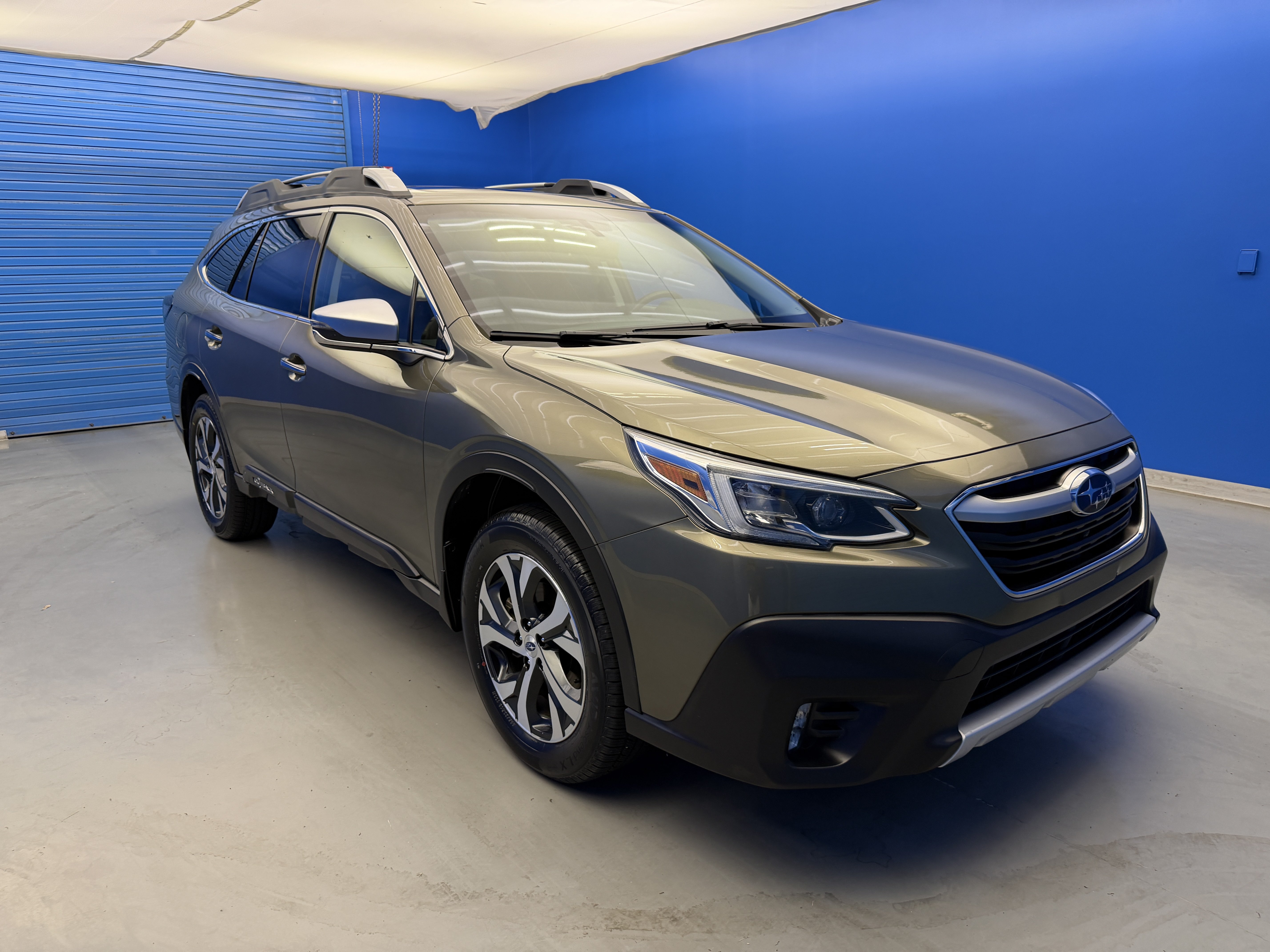 Used 2021 Subaru Outback Touring w/ Popular Package #2 AWD/4WD image 2