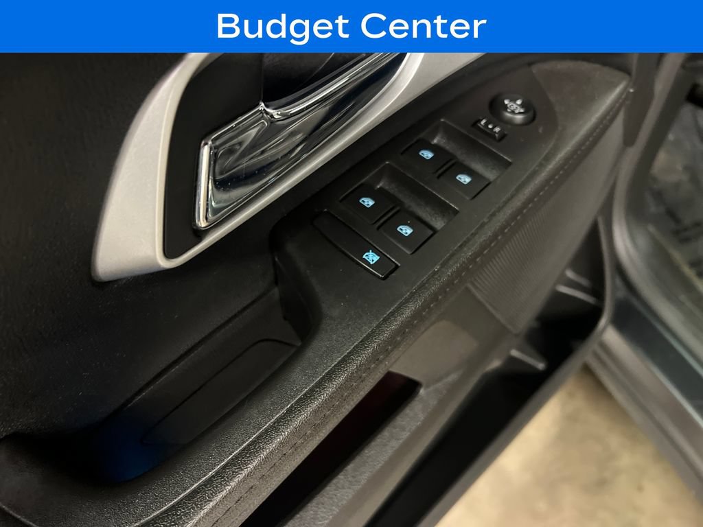 Used 2017 Chevrolet Equinox Premier w/ Enhanced Convenience Package FWD image 15
