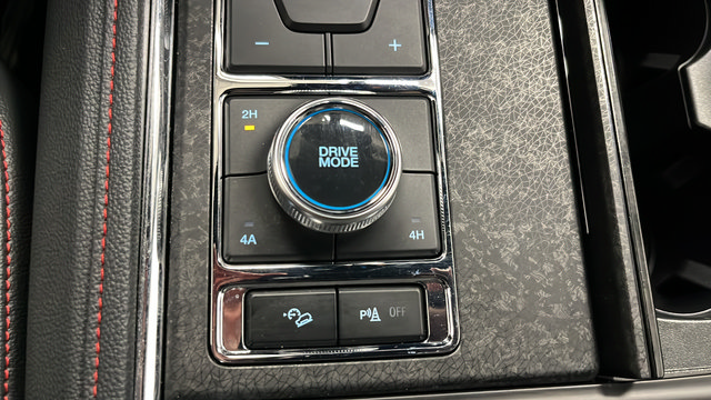 Used 2024 Ford Expedition Limited AWD/4WD image 34