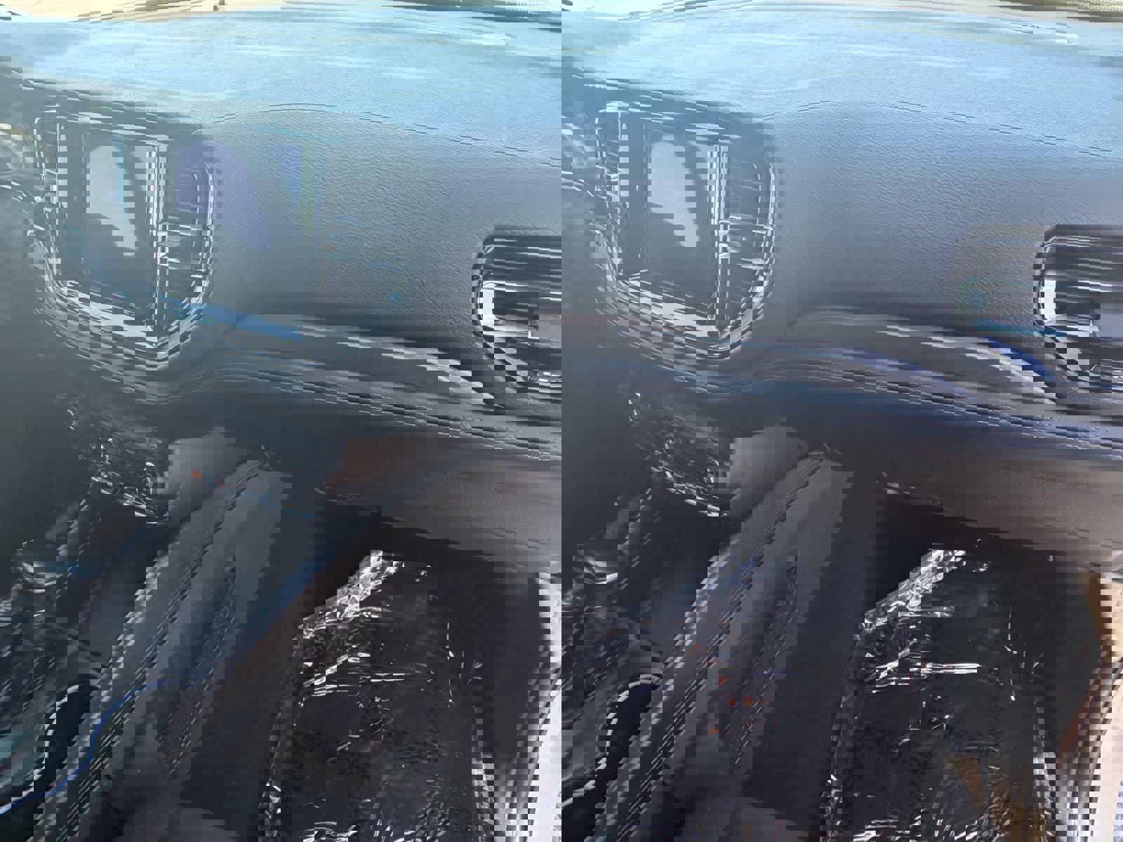 Used 2021 Dodge Durango SXT w/ 3rd Row Seating Group image 11