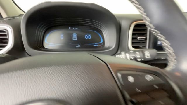 Used 2023 Hyundai Venue SEL FWD image 28