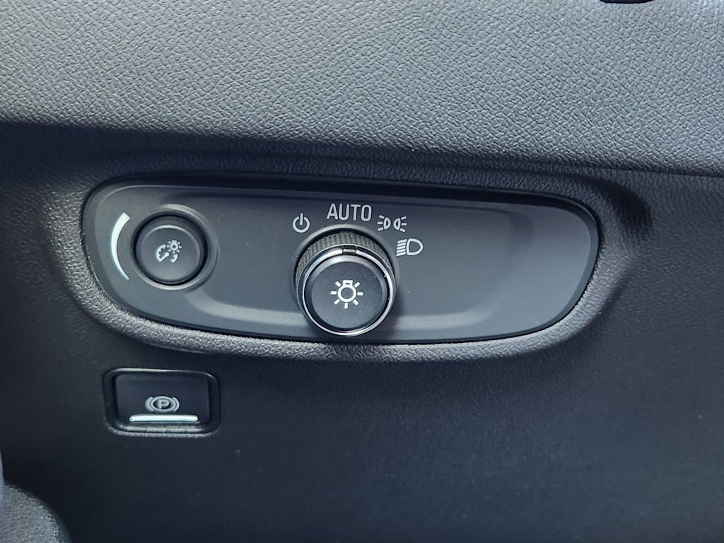 Used 2020 GMC Terrain SLE w/ Driver Convenience Package image 21