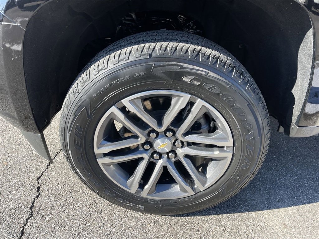 Used 2021 Chevrolet Colorado W/T w/ Custom Special Edition image 2