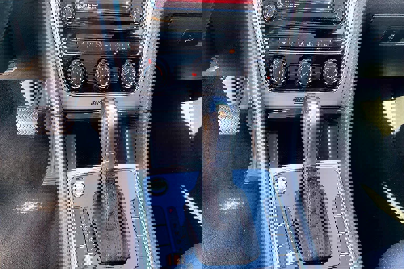 Used 2019 Volkswagen Passat 2.0T Wolfsburg image 32