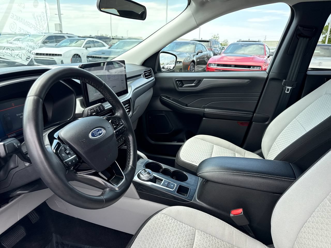 Used 2023 Ford Escape Active w/ Tech Pack #1 AWD/4WD image 11