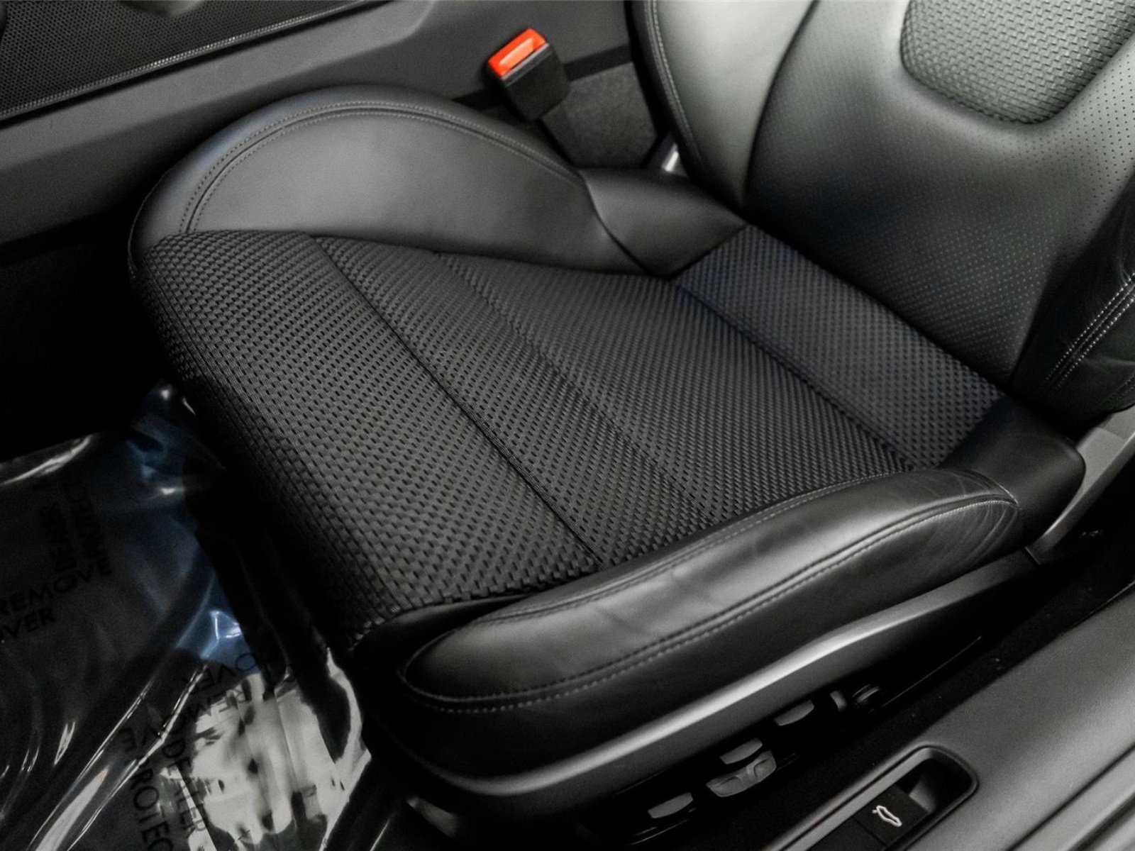 Used 2023 Porsche 911 Carrera T image 22