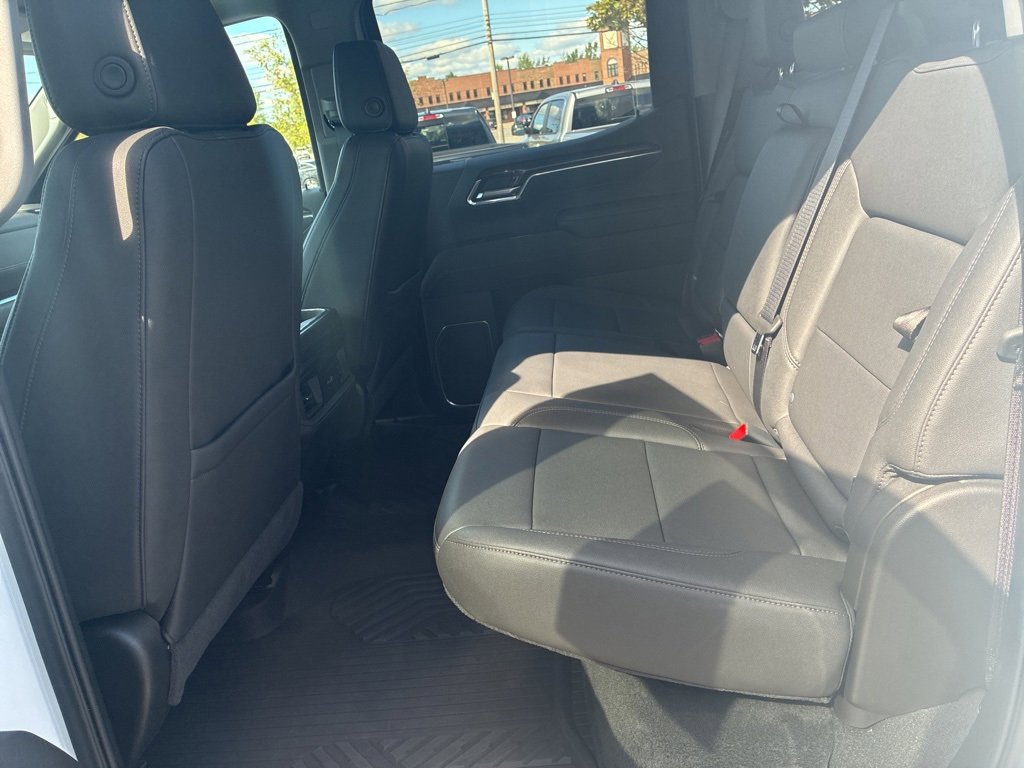 Used 2025 Chevrolet Silverado 1500 LT Trail Boss w/ Dark Appearance Package image 17