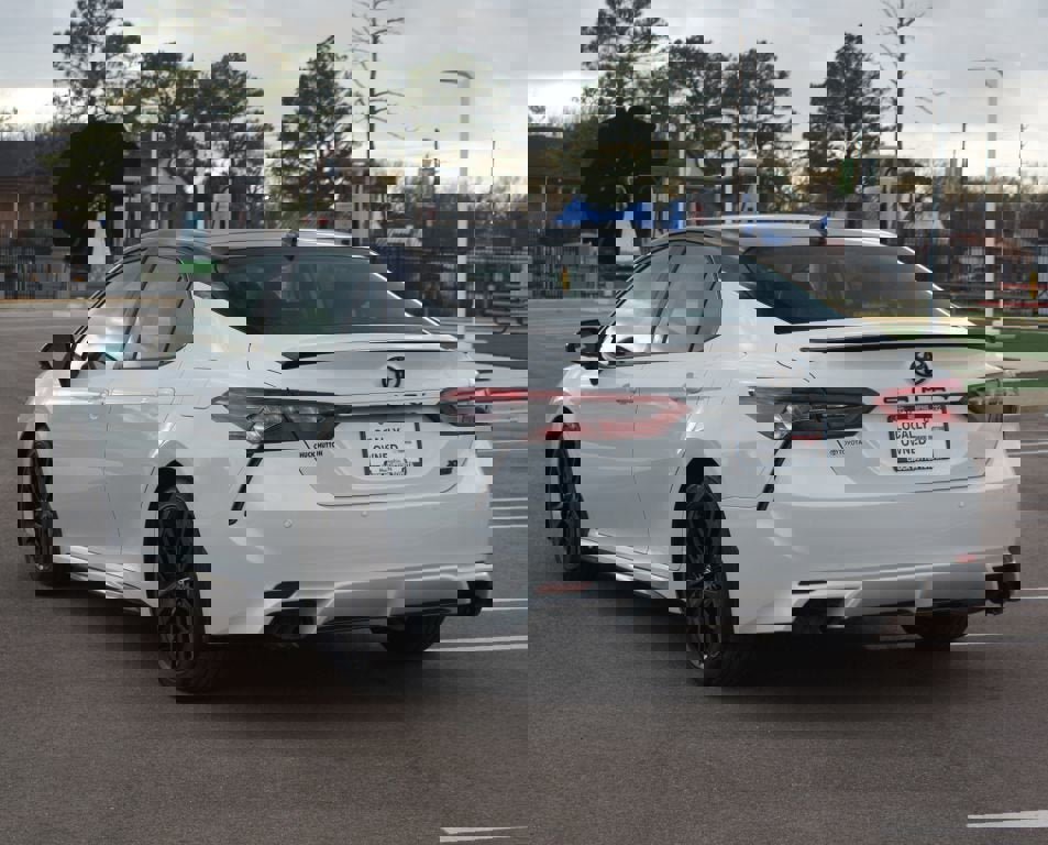 Used 2021 Toyota Camry XSE w/ Navigation Package image 17