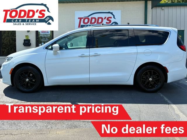 Used 2021 Chrysler Pacifica Touring-L FWD image 3