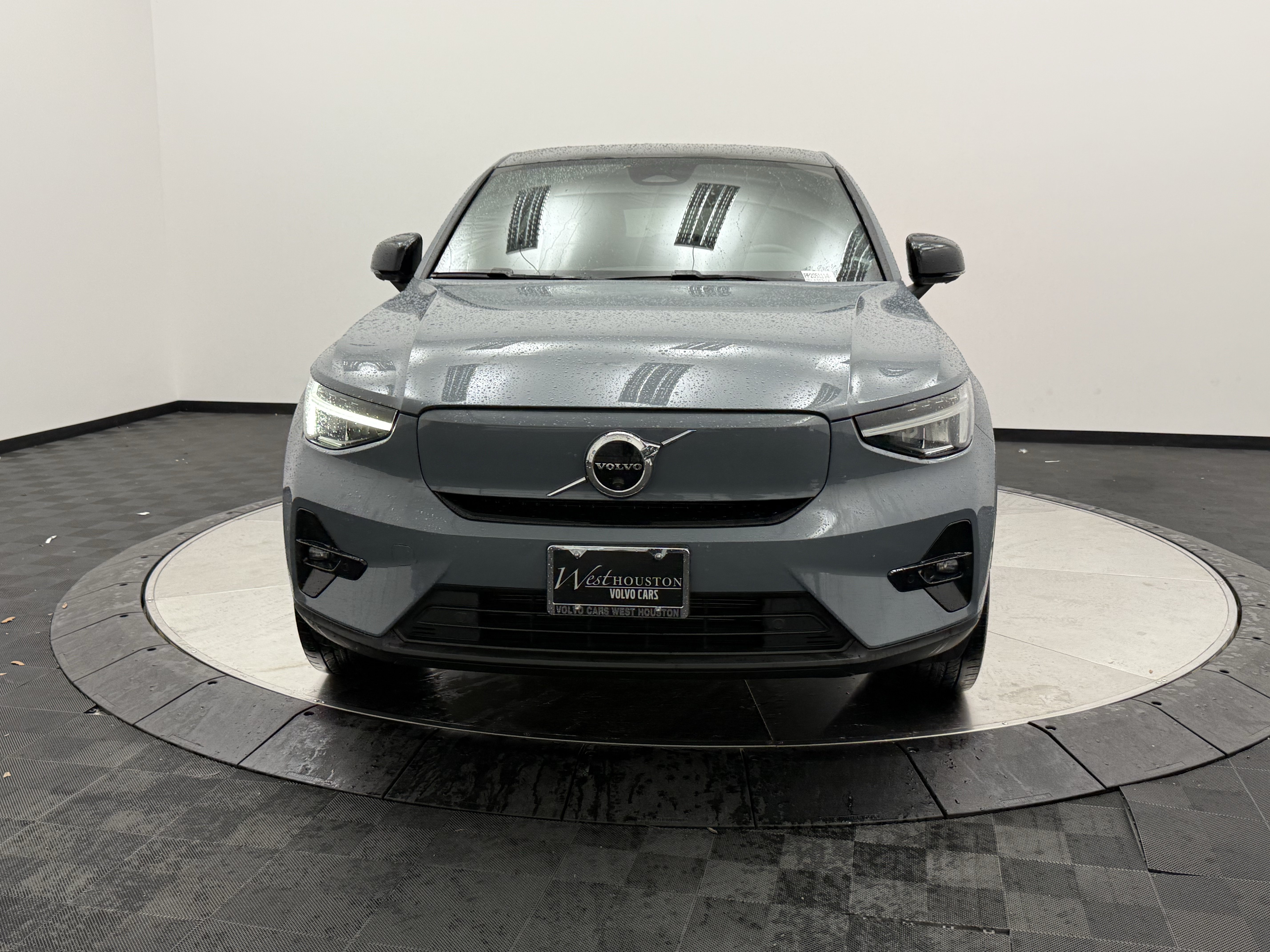 Certified 2023 Volvo C40 P8 Recharge Plus w/ Protection Package Premier AWD/4WD image 2