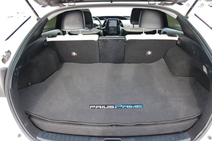 Used 2018 Toyota Prius Prime Advanced image 15