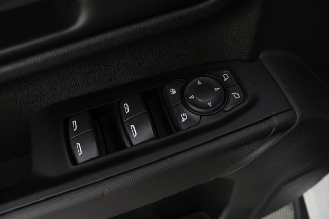 Used 2022 Chevrolet Silverado 2500 Custom w/ Custom Value Package image 14