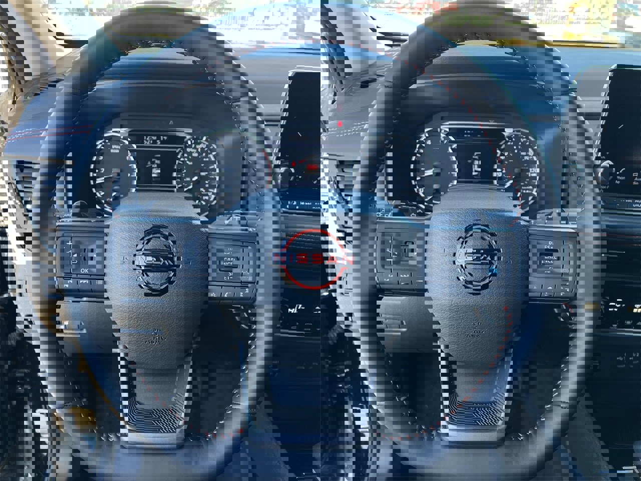 Certified 2025 Nissan Rogue SV image 11