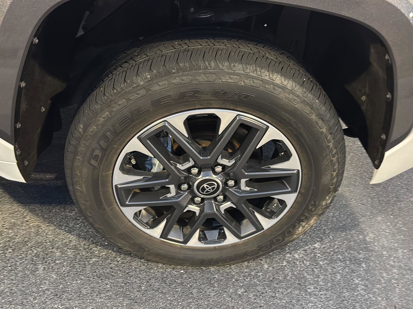 Used 2024 Toyota Tundra Limited image 36