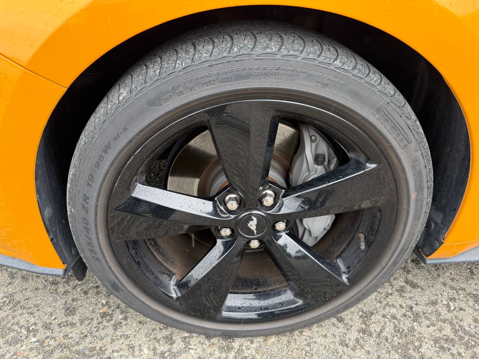 Used 2022 Ford Mustang GT Premium w/ Black Accent Package RWD image 10