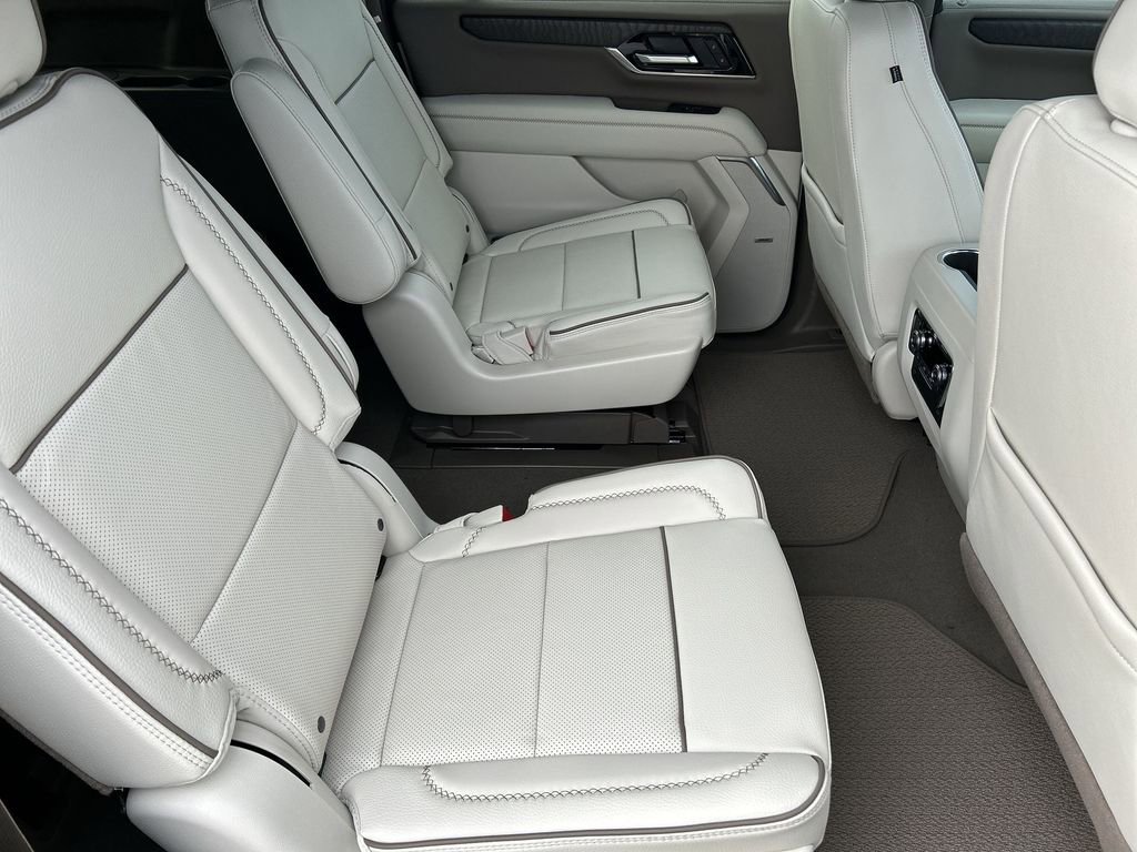 New 2026 GMC Yukon XL Denali w/ Sun & Power Step Package image 28